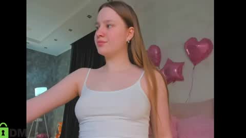 Snapshot of lina_smilee chatting on June 4, 12:38 am Lina online show from June 4, 12:38 am