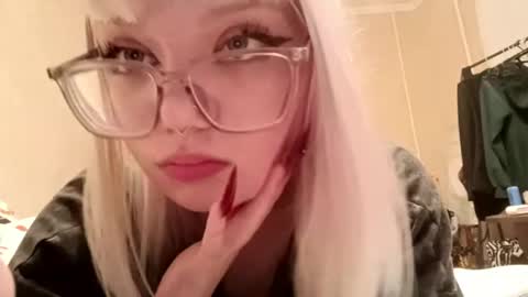 Snapshot of lina_sun1 chatting on May 31, 6:09 pm lina_sun1 online show from May 31, 6:09 pm