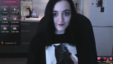 Lina 3  1715622743 online show from December 1, 7:35 am