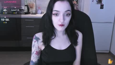 Lina 3  1715622743 online show from December 15, 7:34 am