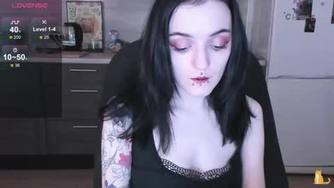 Lina 3  1715622743 online show from December 23, 7:17 am