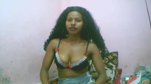 linah1123 online show from December 4, 8:12 am