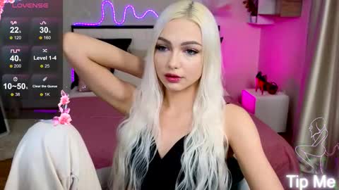 I am Lina online show from September 26, 2:21 pm