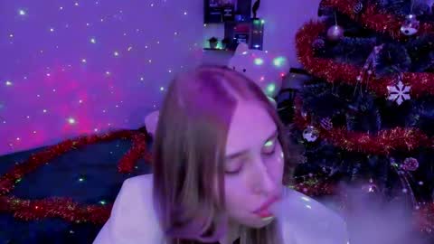 Snapshot of linatruly chatting on December 29, 12:20 am Lina online show from December 29, 12:20 am