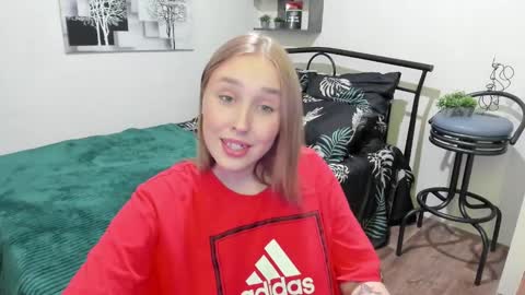 Snapshot of linatruly chatting on January 27, 3:18 pm Lina online show from January 27, 3:18 pm