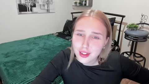 Snapshot of linatruly chatting on January 30, 8:53 pm Lina online show from January 30, 8:53 pm