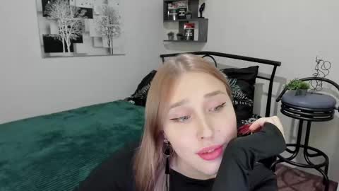 Snapshot of linatruly chatting on February 4, 1:02 am Lina online show from February 4, 1:02 am