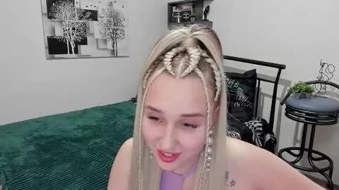 Snapshot of linatruly chatting on February 18, 11:41 pm Lina online show from February 18, 11:41 pm