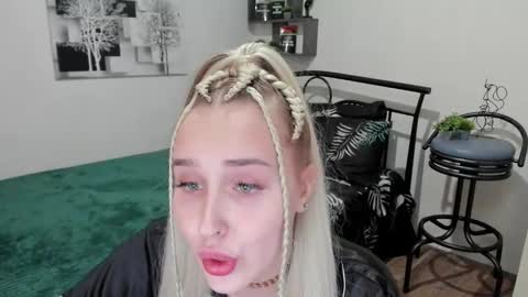 Snapshot of linatruly chatting on February 25, 8:51 pm Lina online show from February 25, 8:51 pm