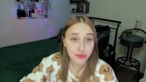 Snapshot of linatruly chatting on February 27, 8:53 pm Lina online show from February 27, 8:53 pm