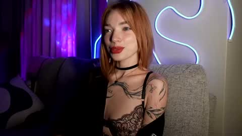 LinaVelle online show from May 15, 7:43 pm