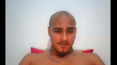 Snapshot of lincelince2003 chatting on February 17, 12:40 am lincelince2003 online show from February 17, 12:40 am