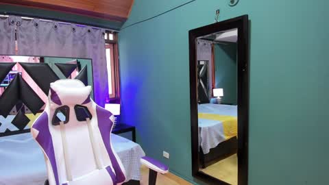  Linda  online show from January 25, 6:13 pm