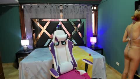  Linda  online show from January 28, 6:07 pm