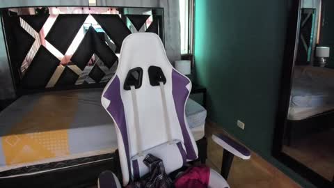  Linda  online show from February 3, 9:07 pm