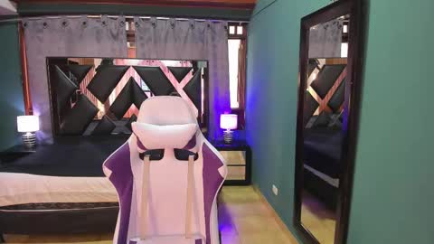  Linda  online show from February 25, 6:09 pm