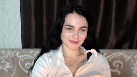Linda online show from March 3, 10:42 pm