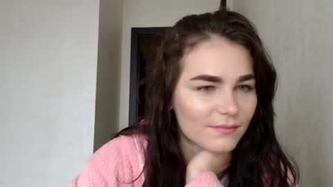 Snapshot of linda_aa chatting on December 14, 11:59 am Linda online show from December 14, 11:59 am