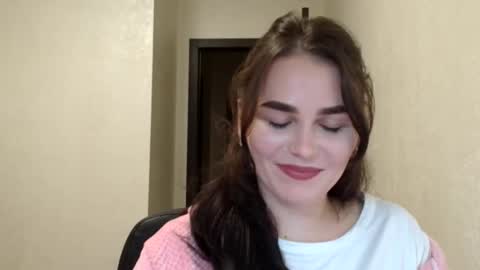 Snapshot of linda_aa chatting on January 5, 9:18 pm Linda online show from January 5, 9:18 pm