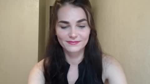 Snapshot of linda_aa chatting on February 11, 8:36 pm Linda online show from February 11, 8:36 pm