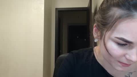 Snapshot of linda_aa chatting on March 2, 8:15 pm Linda online show from March 2, 8:15 pm