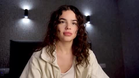 Snapshot of linda_clarsss chatting on November 6, 1:56 pm Linda online show from November 6, 1:56 pm