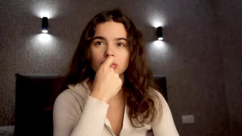 Snapshot of linda_clarsss chatting on November 9, 1:31 pm Linda online show from November 9, 1:31 pm