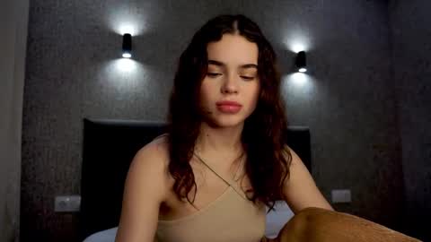 Snapshot of linda_clarsss chatting on December 3, 1:09 pm Linda online show from December 3, 1:09 pm