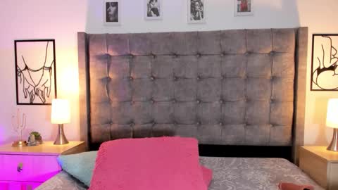 Linda Fosterr online show from January 15, 7:28 pm