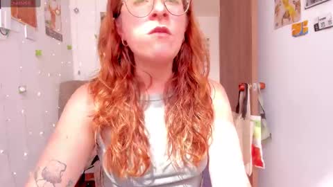 Giggles  online show from September 26, 2:10 pm