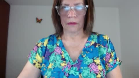Snapshot of linda_hanna1977 chatting on November 7, 9:04 pm Linda Hanna online show from November 7, 9:04 pm