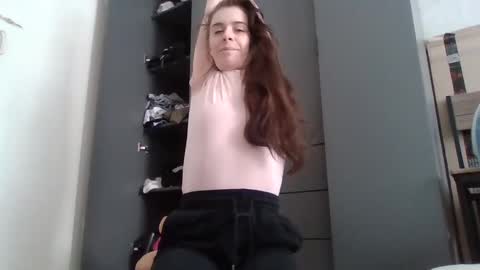 linda_katis online show from February 13, 8:38 am