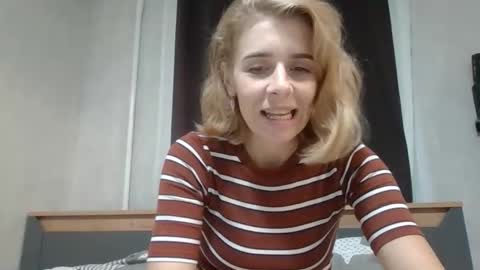 linda_katis online show from October 10, 11:53 am