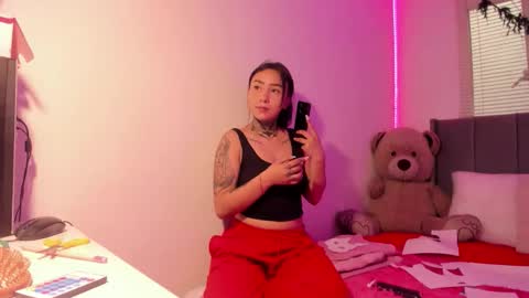 Lindaa maria  online show from September 29, 8:35 pm