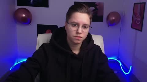 Snapshot of linda_miss_ chatting on February 16, 7:15 am Linda online show from February 16, 7:15 am