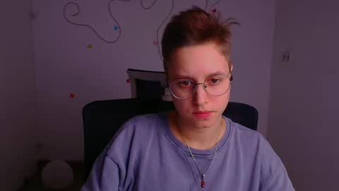 Snapshot of linda_miss_ chatting on March 3, 3:53 pm Linda online show from March 3, 3:53 pm