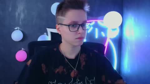 Snapshot of linda_miss_ chatting on March 4, 12:12 pm Linda online show from March 4, 12:12 pm