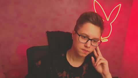 Snapshot of linda_miss_ chatting on March 12, 12:57 pm Linda online show from March 12, 12:57 pm