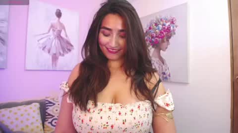 Maria Paula online show from March 4, 3:15 pm