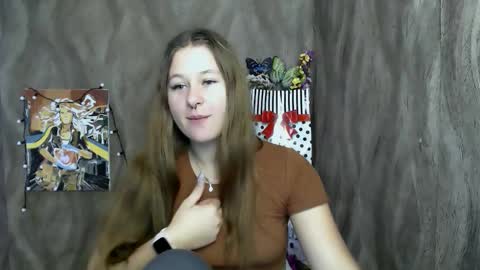 Snapshot of linda_s_ chatting on September 18, 9:11 am Linda online show from September 18, 9:11 am