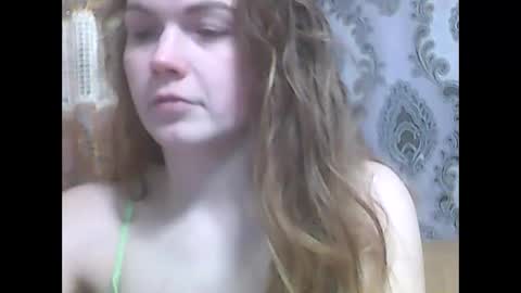 Snapshot of lindaahskysx chatting on February 5, 9:30 pm LindaAhSkysX online show from February 5, 9:30 pm