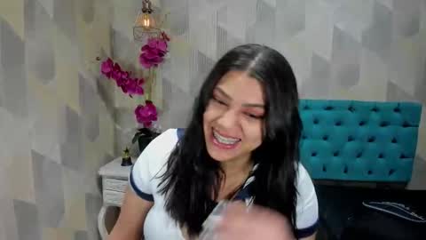    online show from October 25, 2:13 pm