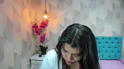 Snapshot of lindabreexlove chatting on June 29, 10:48 am online show from June 29, 10:48 am