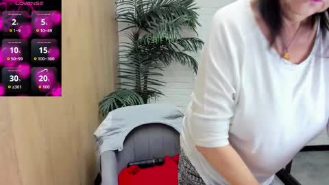 Linda online show from November 26, 5:30 am