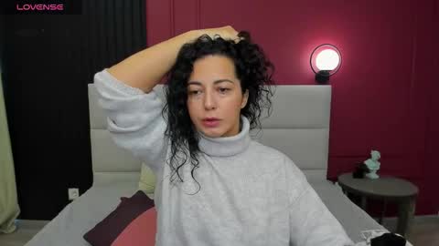 Linda online show from September 19, 1:29 am