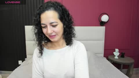 Linda online show from September 28, 1:33 am
