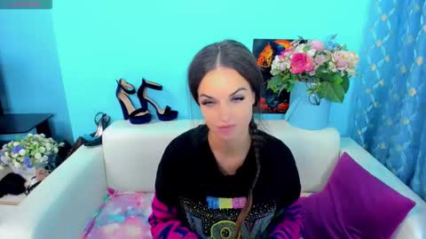 Linda online show from October 6, 3:15 am