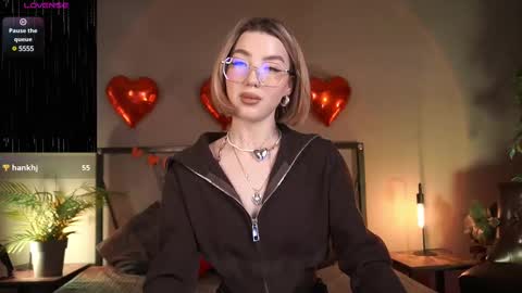 your Linda is back online show from February 19, 4:55 am