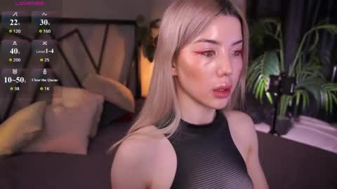 your Linda is back online show from April 2, 4:21 am