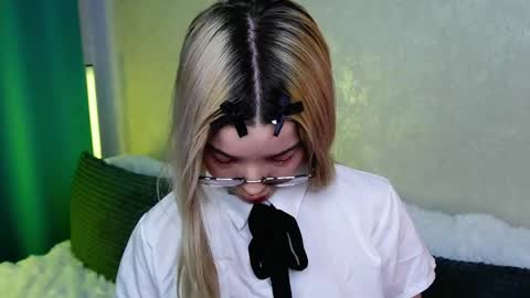 Linda online show from May 2, 4:28 am